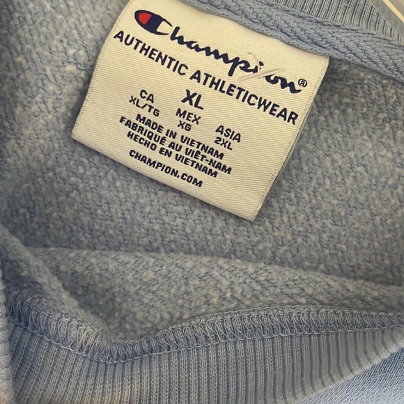 Champion Women’s Ombré Crew Neck Pullover - Picture 4 of 6